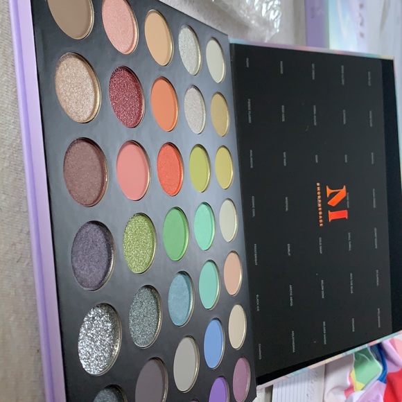 Morphe 35I Icy Fantasy Pony Collab NIB - Picture 4 of 4